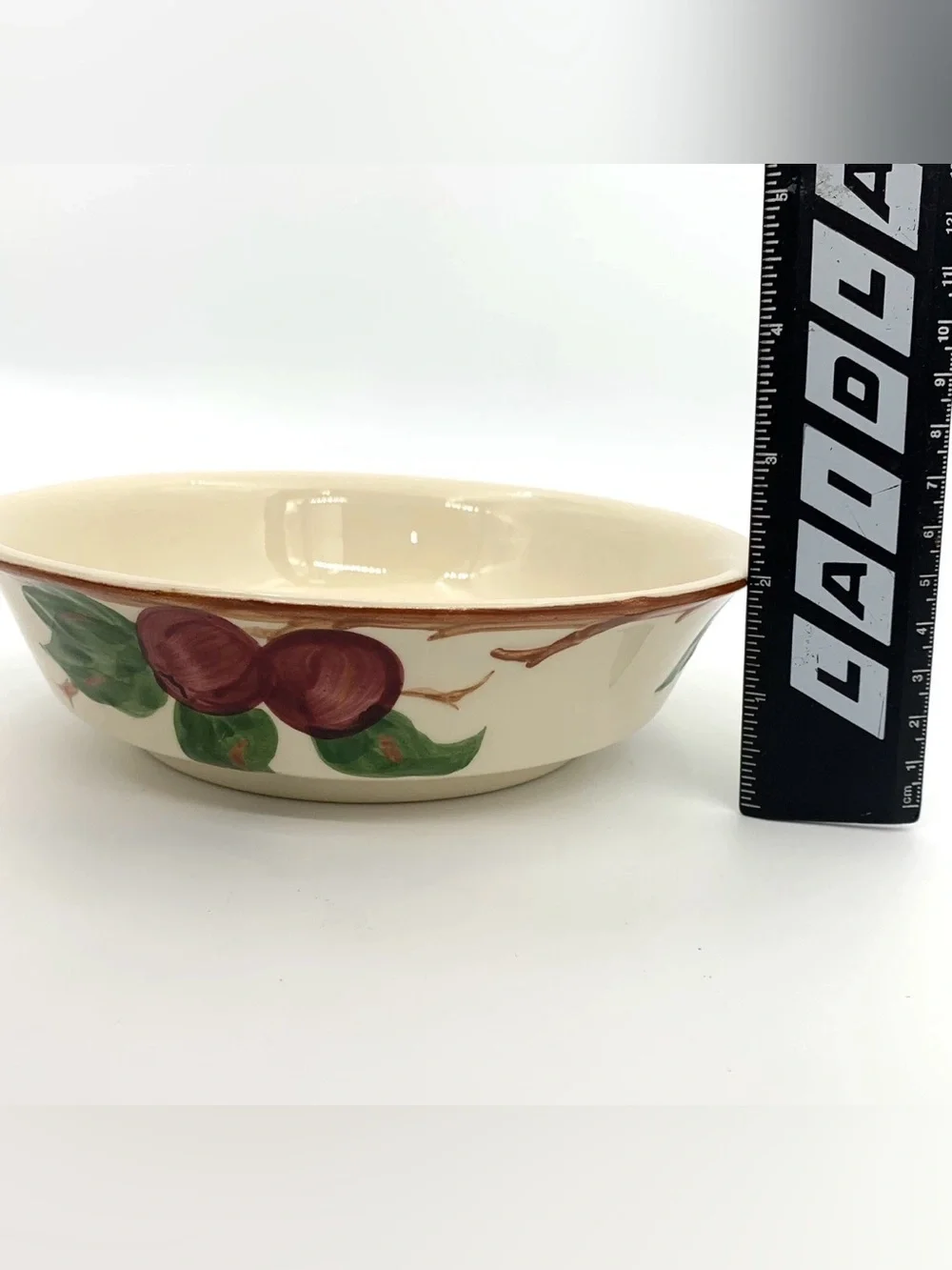 1949-53 Franciscan Apple Footed Vegetable Serving Bowl 7.5